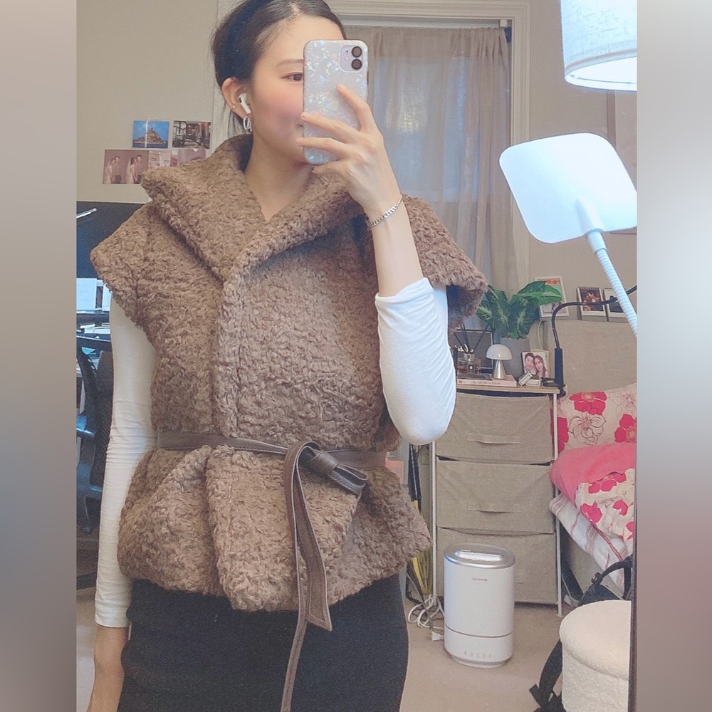 Brown Faux Fur Belted Sleeveless Jacket/Vest 🧸🤎